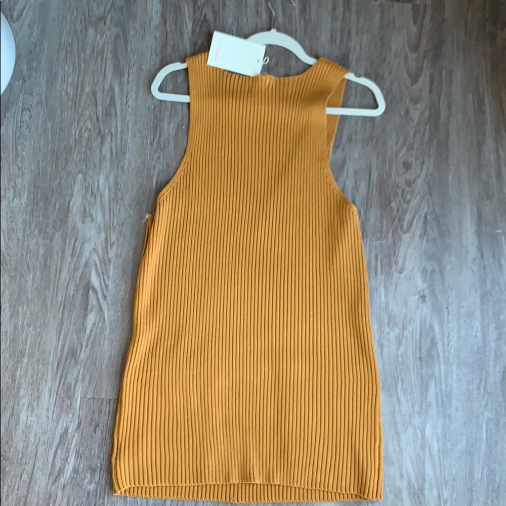 Yellow Dress - Picture 3 of 3